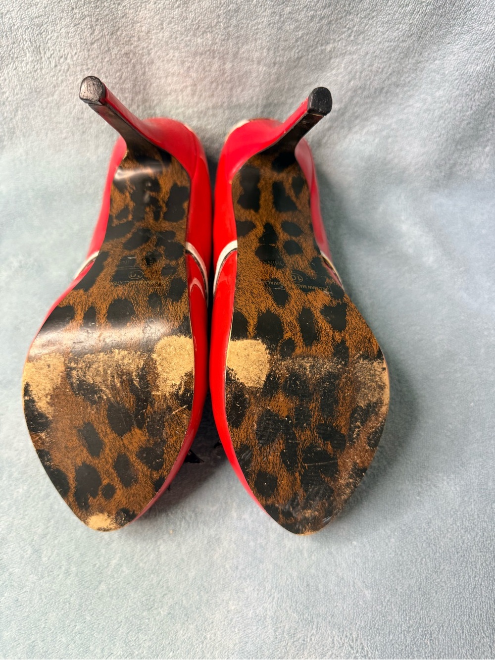 Bettie Page Red Patent Platform Stiletto Pumps with Black Bow - Sexy heels - Picture 3 of 4